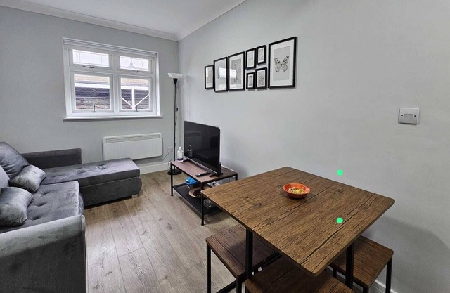 Newly refurbished apartment in Central London
