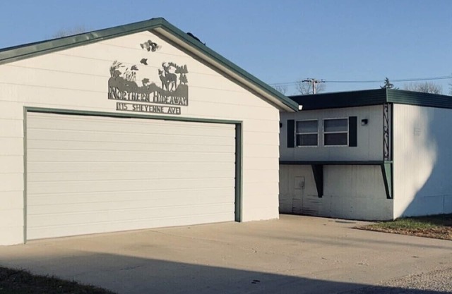 Newly Remodeled Family Friendly Hunting Lodge