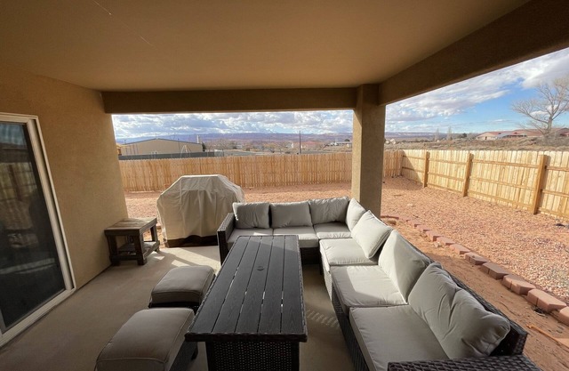 Newly Remodeled Fully Stocked Home - Boat Parking & Super Clean!