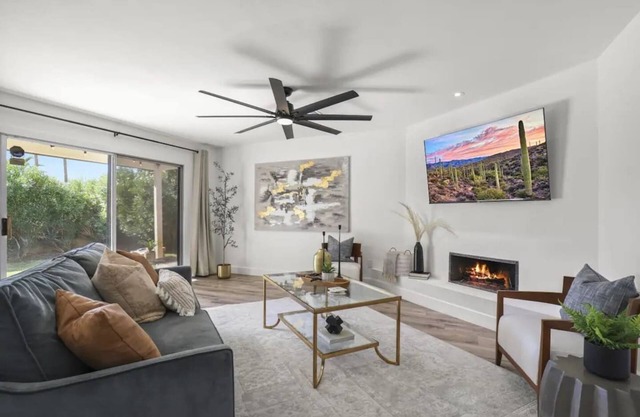 Newly Remodeled - Short drive to Kierland Commons