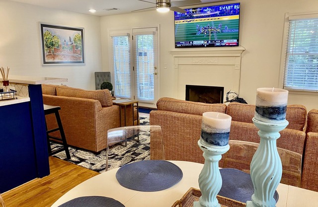 NEWLY RENOVATED, 3 blocks from AU, Game Day House “Caddy’s Shack”