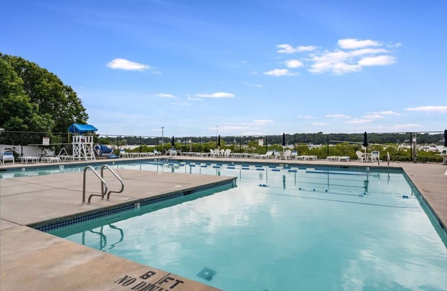 Newly renovated 4 bedroom Cape! Walk to private pool, close to beach!