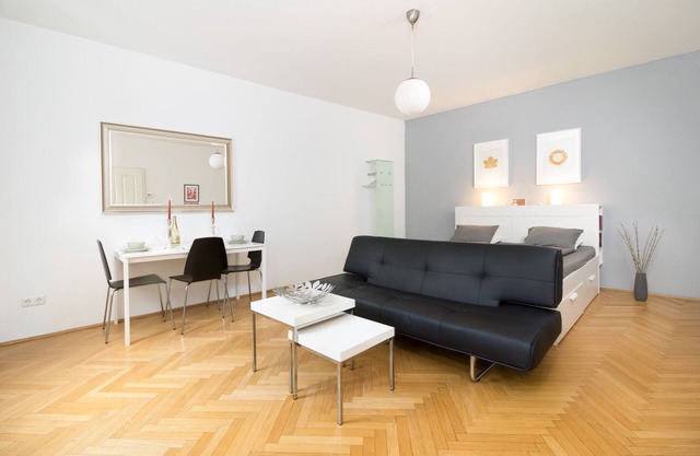Newly renovated Apartment - 500 meters to City Center - Air conditioned