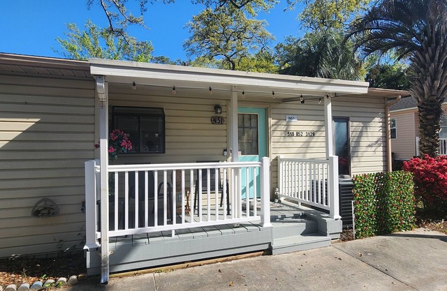 Newly Renovated Beach Bungalow 2BR/1.5 BA in Ocean Lakes - N-51