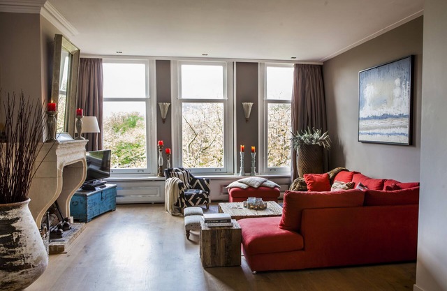 Newly renovated 'Boutique family apartment' city center