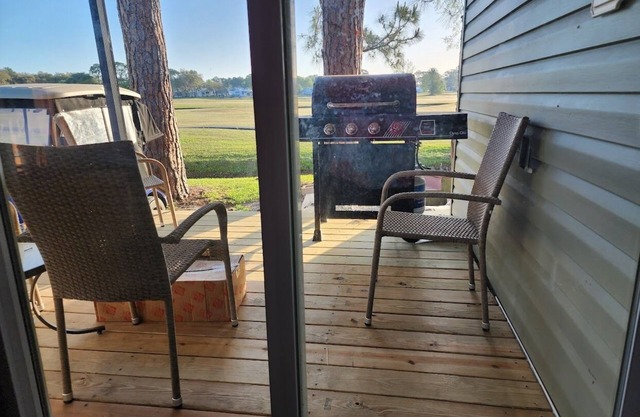 Newly Renovated Cute Home on Golf Course.