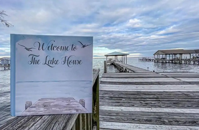 Newly renovated lake house with beautiful three landing pier!