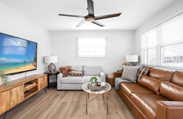 Newly Renovated Retreat 30mins to Downtown Indy