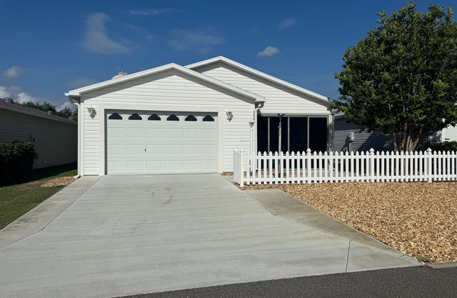 Newly Updated Retreat - Village of Duval - Golf Cart, Patio, & Modern Comfort