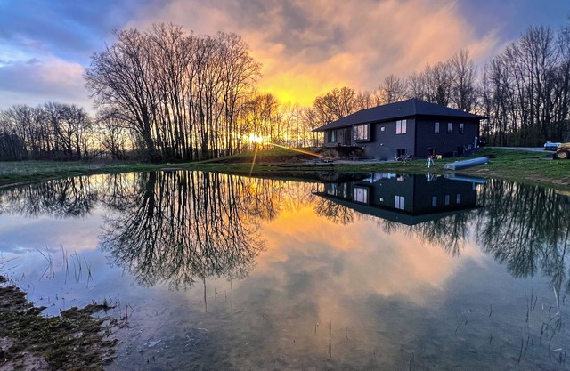 NFL Draft 2025 Modern New Build 4-bedroom 3 bath house in Little Suamico.