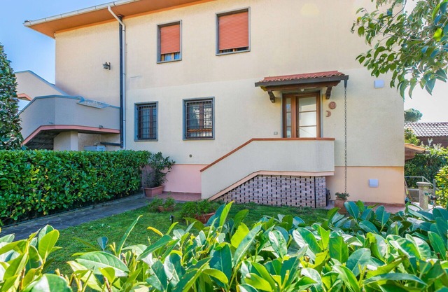 Nice apartment for 4 people with WIFI, A/C, TV and patio
