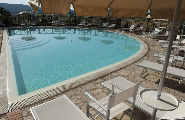 Nice apartment for 4 guests with pool, TV, panoramic view and parking