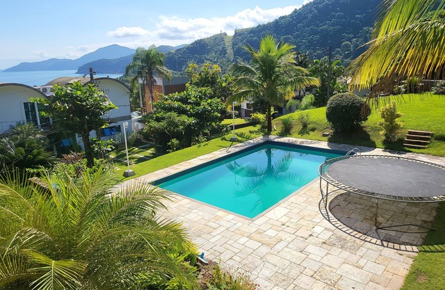 Nice beach house in Toque-Toque, very safe, 5bdr, swimming pool, green forest!