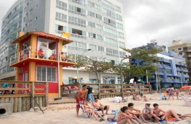 Nice fit, walk in the sand and great location