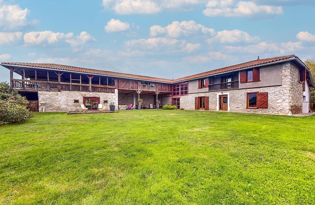 Nice home in Montrejeau with WiFi