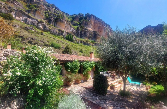Nice independent contryhouse in a Natural Park