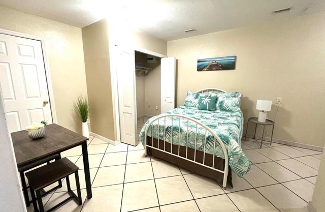 Nice space with separate entrance