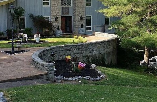 Nichol Lodge located on Scenic Lake Barkley