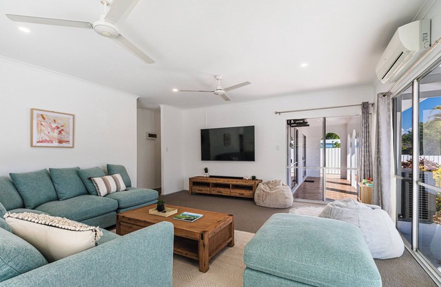 Nightcliff Exquisite Family Home with Pool