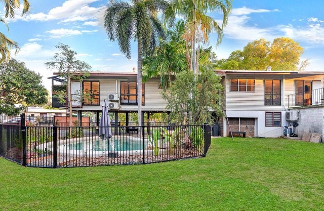 Nightcliff Gardenscape, An Indoor-outdoor Pool Retreat