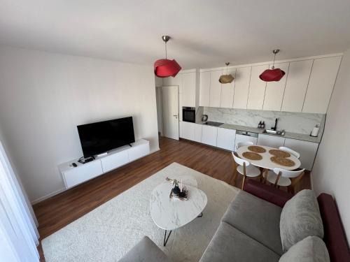 Nil Apartment