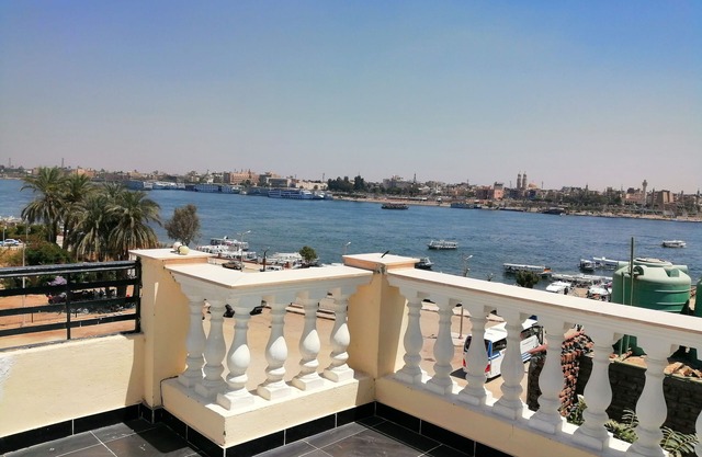 Nile Jewel Suites Fully Serviced Luxury Nile view Apartment. With 2 bedrooms