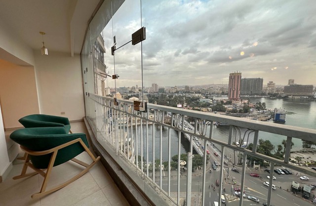 Nile view apartment El Dokki