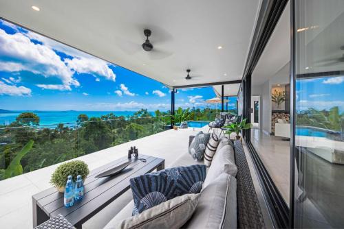 'Nine Islands' Airlie Beach Luxury Holiday Home with ocean views