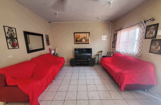 nnice family home for vacationnnnnn