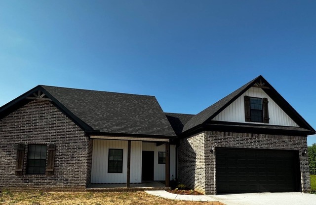 No Stress - On Round Mountain