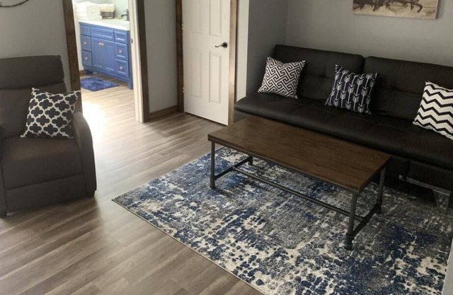 Non-Smoking Two Queens at Beaverhead Lodge