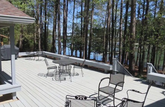 Norman and Flo's Lake House on Clarks Hill Lake