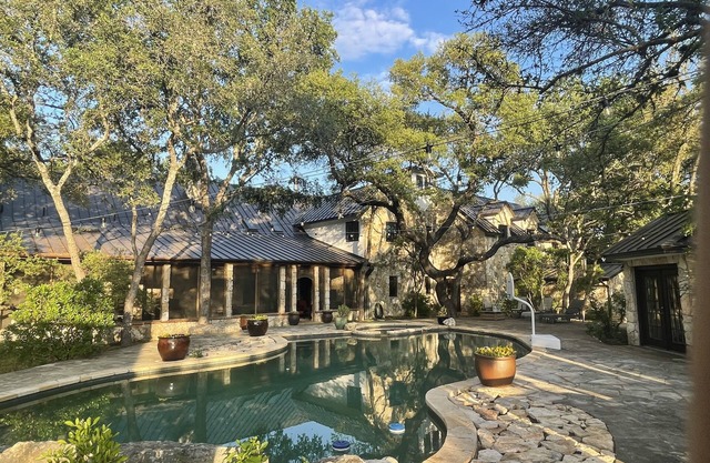 North Austin estate in private country setting