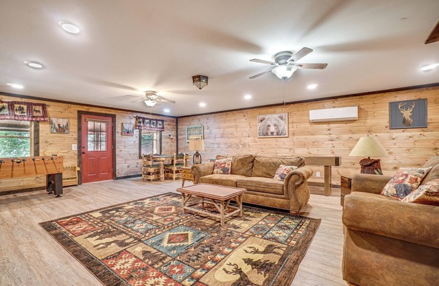 North Georgia Mtn Escape w/Hot Tub & Games!