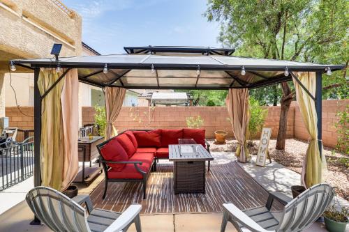 North Las Vegas Home with Hot Tub - 14 Mi to Strip!