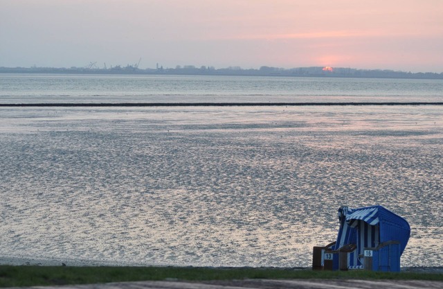 North Sea, old Frisian thatched cottage in idyllic secluded location with sauna