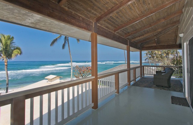 North Shore Oahu Beachfront Estate – Surf & Sunsets Await!" 🌊🏄‍♂️🌺