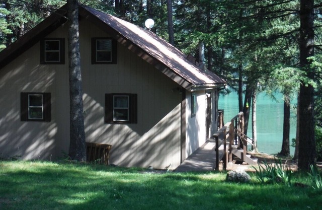 Northwest Montana Lakefront Cabin getaway on Ashley Lake