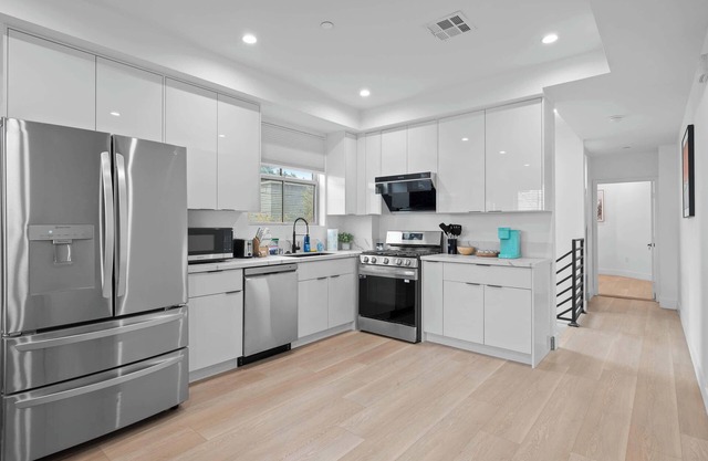 Not affected by the fire/Modern 5BR Home with Full Amenities & Parking #2