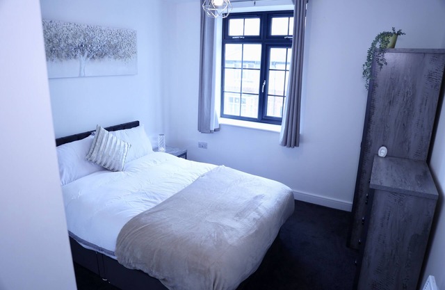Nottingham Brand New 1BR Apt w/Full Kitchen City