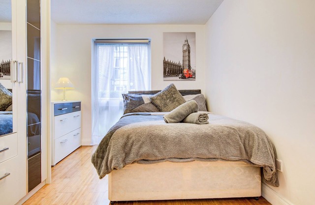 nSpacious 2BR Flat Central London, Great Links