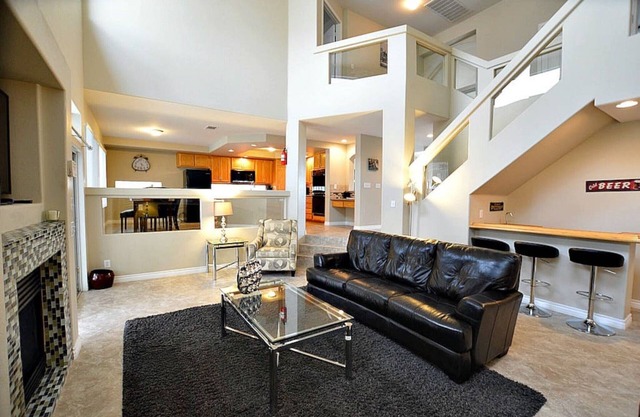 NV8876 · Private Pool | Spa | Pool Table | Poker table | Putting Green | Wifi