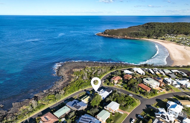 O'Hara - Waterfront, walk to Merry Beach