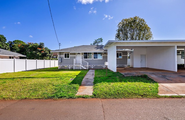 Oahu 4BR - Upto 8, A/C, Wi-Fi, Garage + All Access