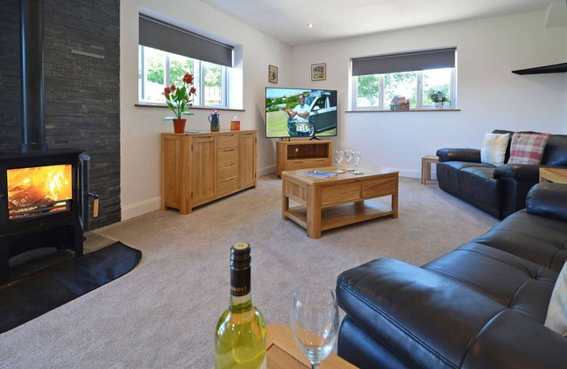 Oakleigh View - Contemporary rural barn conversion in East Devon countryside