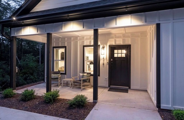 Oakmoss Cottage- New Hottub - Office - Local Wineries - Pet friendly - Dahlonega