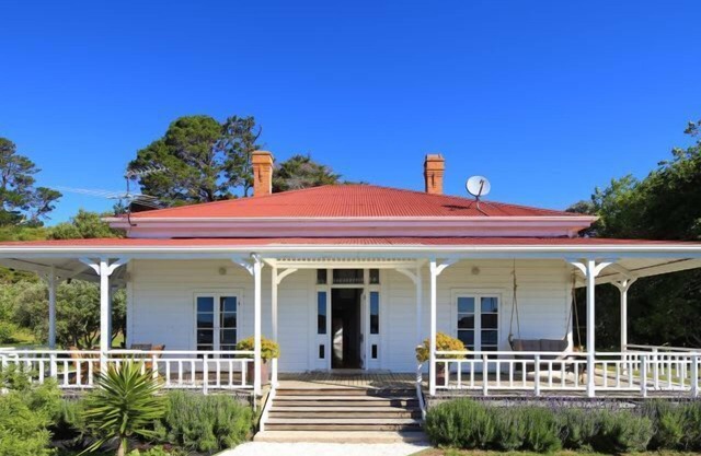 Oakura Bay Villa | Stay Waiheke