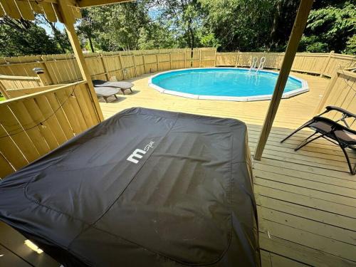 Oasis by JSU and McLellan Yahou Lake