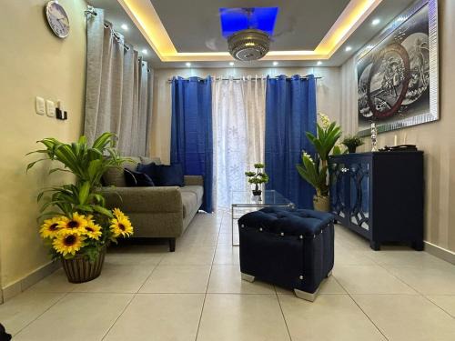 Oasis Embassy Comfort & Location In SD