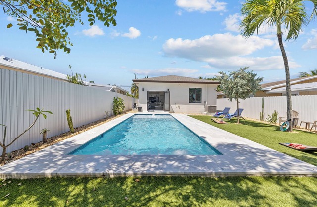 Oasis Yard -Pool-Jets-Game Room-BBQ-Relaxing